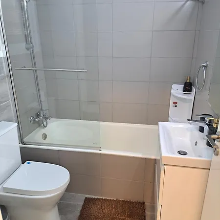 Prime Location! - 400m From The * Paphos